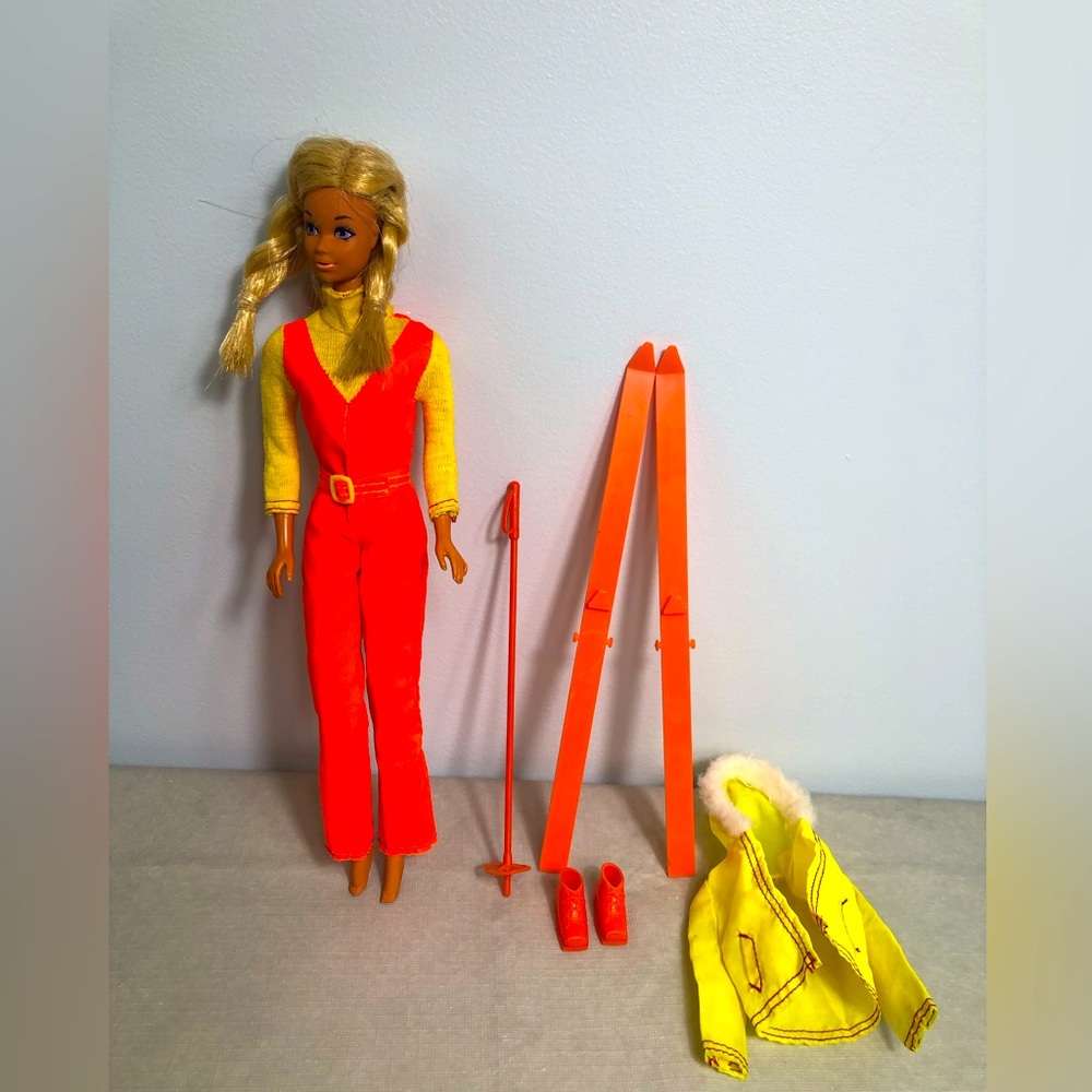Vtg Mattel Barbie Doll Twist And Turn Waste Bend Knees Sun Vally Sport Ski Suit